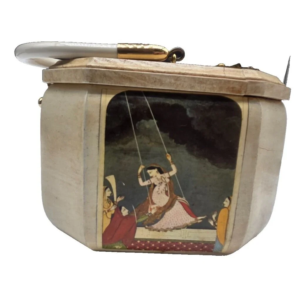 Vintage 1970s Wooden Lacquer Box Purse Indian Motif Felt Lining